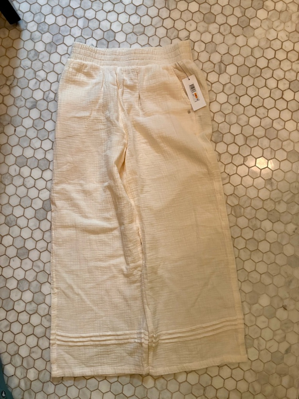 DKNY Cream Textured Elastic-Waist Pants crinkled cotton